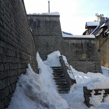 Maison A Tour Briançon